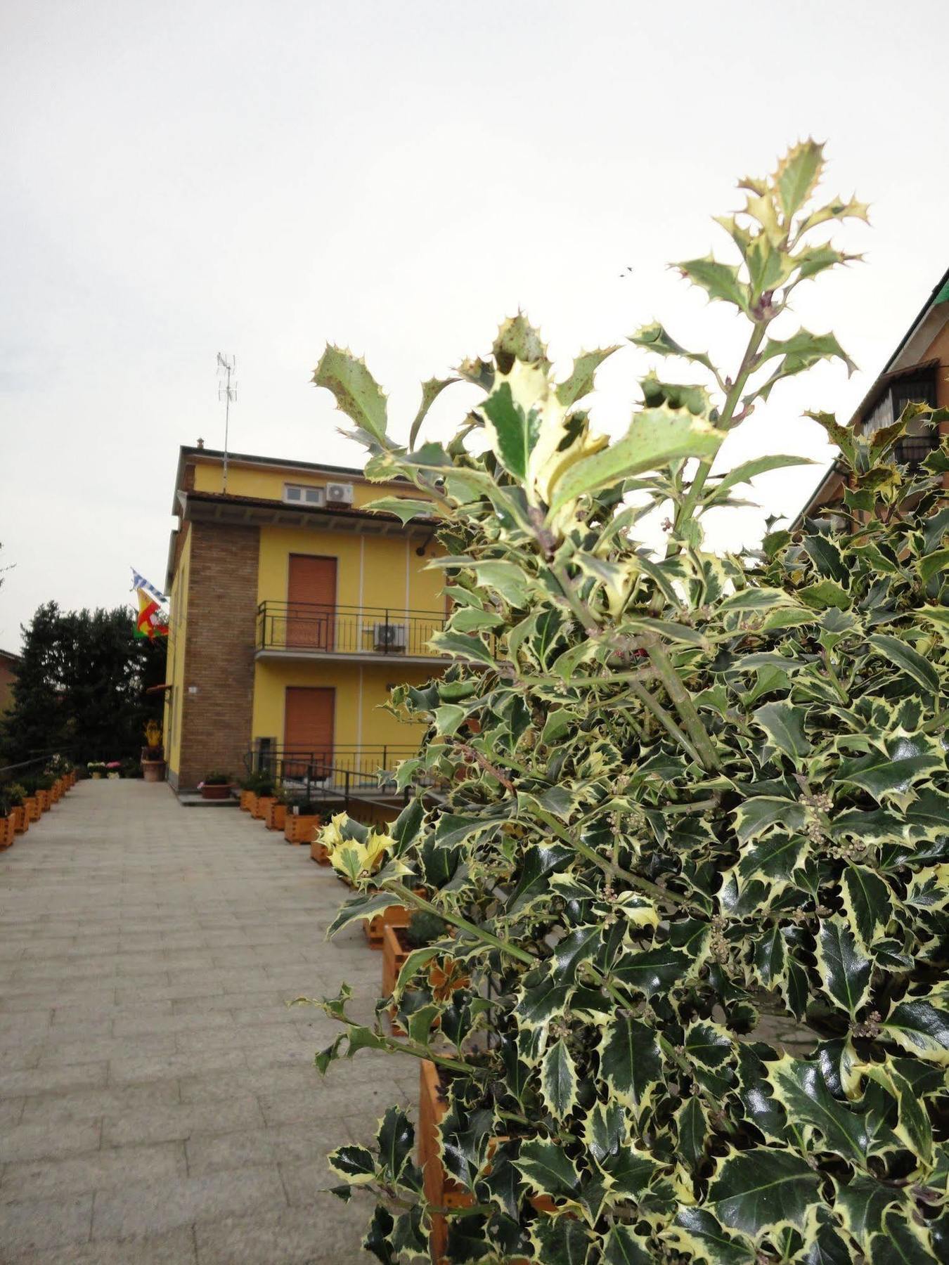 Pavia Ostello Εξωτερικό φωτογραφία